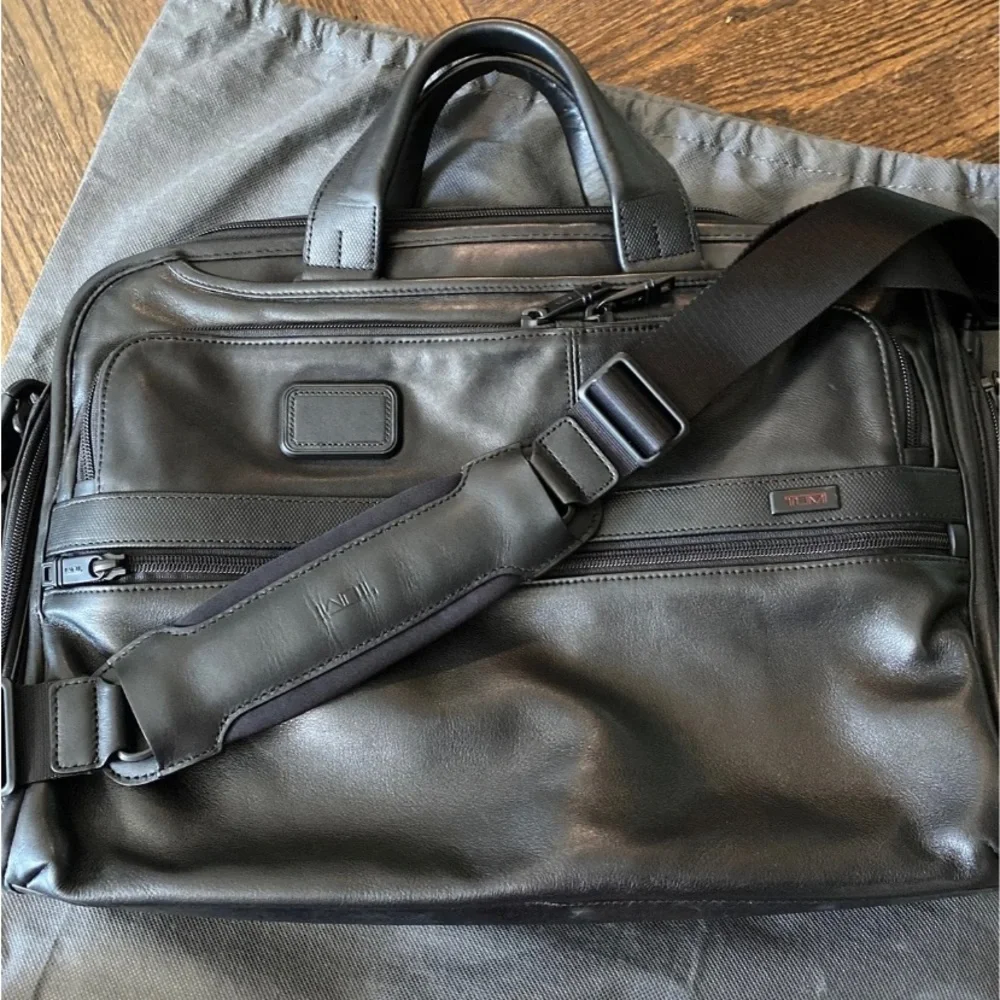Tumi travel bag / briefcase